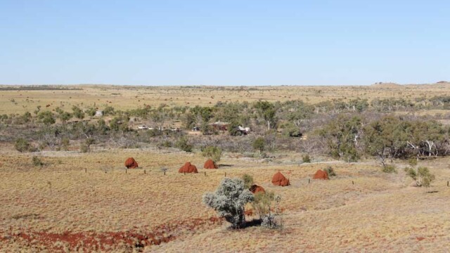 View across Thambirri